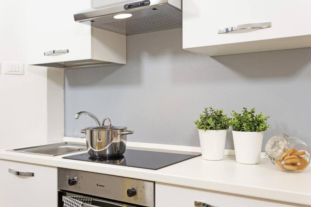 Apartamento Moscova Moderno E Centrale Bilocale Per Coppie Milán Exterior foto